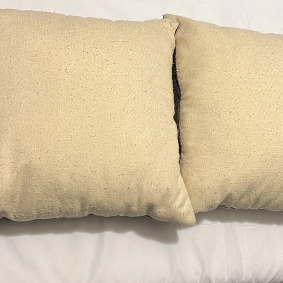 COTTON LINEN PILLOW COVERS (2) - Picture 4 of 11